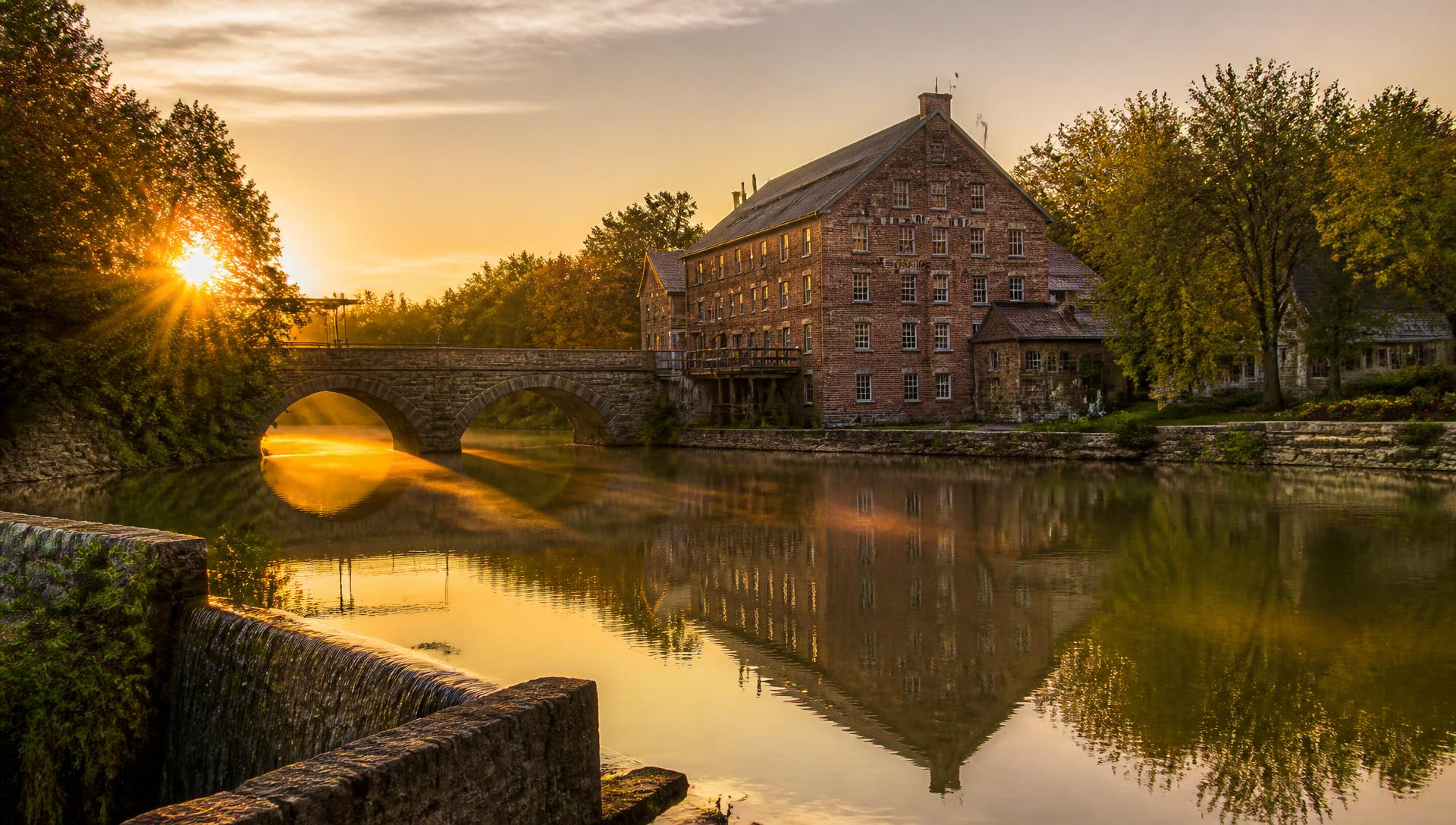 Sunrise over the Mill Pond bridge in Hespeler